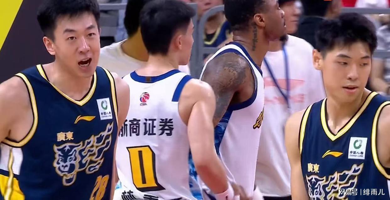 开云体育平台-大鱼来了！广东队有望签下“黑硬”内线大杀器，本赛季场均17+11